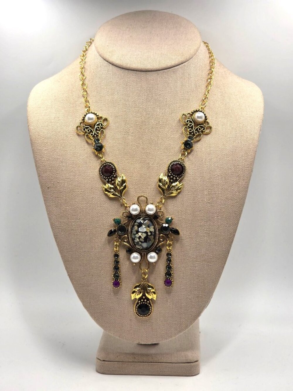 Victorian-Style Gold Necklace With Pearl & Gemstone Accents Intricate Floral Des